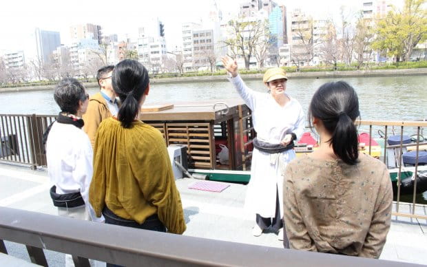 Grill Some Snacks and Relax in the Cozy House on the River, Ofune Camome’s Sake Tasting Cruise 