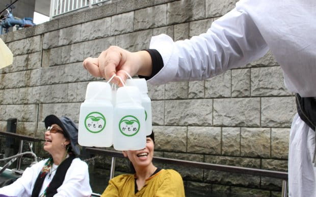 Grill Some Snacks and Relax in the Cozy House on the River, Ofune Camome’s Sake Tasting Cruise 