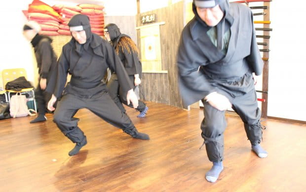 忍法を身につけ、『ナルト』のような忍者になろう！