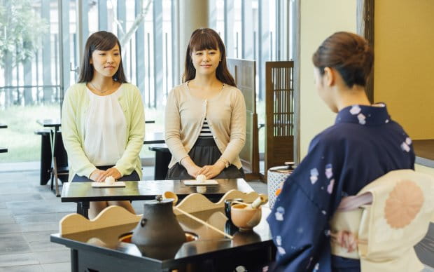 Casually Enjoy a Tea Experience at Sakai Plaza of Rikyu and Akiko